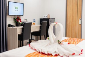 Deluxe Room | Private kitchen