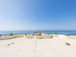 شرفة/رواق