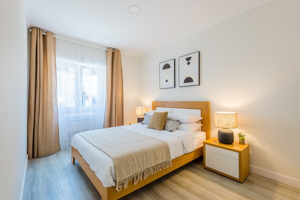 3 habitaciones, tabla de planchar con plancha y wifi gratis 
