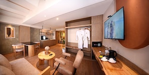 Hochwertige Bettwaren, Betten mit Memory-Foam-Matratzen, Minibar