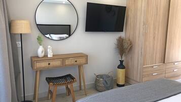 Deluxe-Studio, 1 Queen-Bett, Poolblick