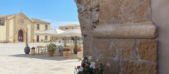 Suite Apartment with period furnishings - Aeolus