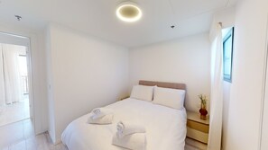 3 bedrooms, in-room safe, desk, iron/ironing board