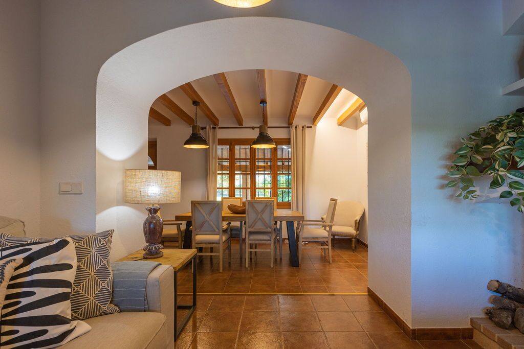 Cottage | Free WiFi
