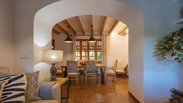 Cottage | Free WiFi