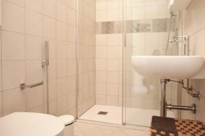 Apartment | Bathroom