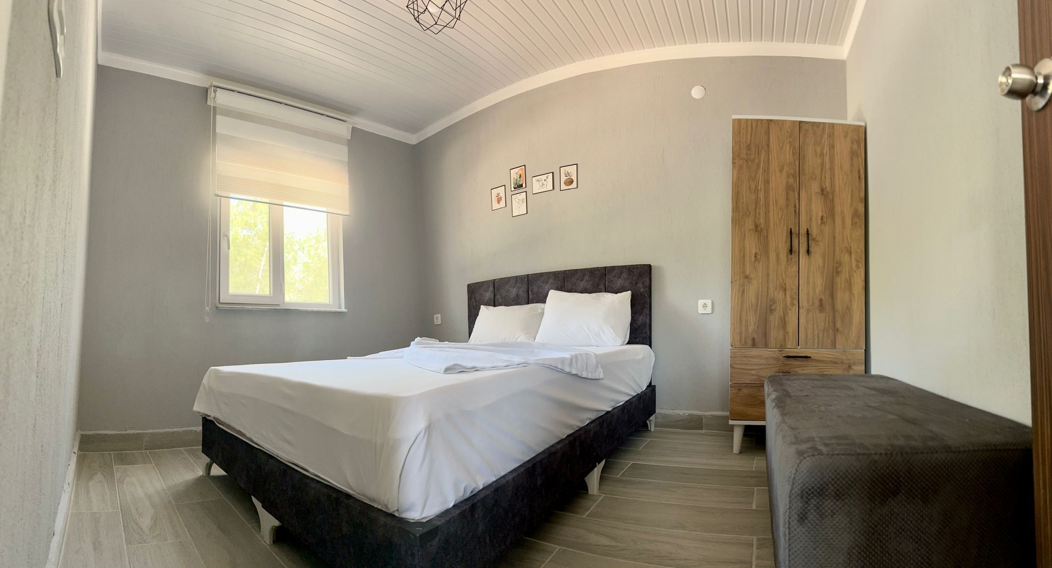 Huis | 1 slaapkamer, luxe beddengoed, een bureau, gratis wifi