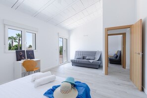 5 chambres, fer et planche à repasser, Wi-Fi, literie fournie