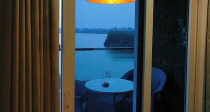 Hotel Lake View Airport Zone