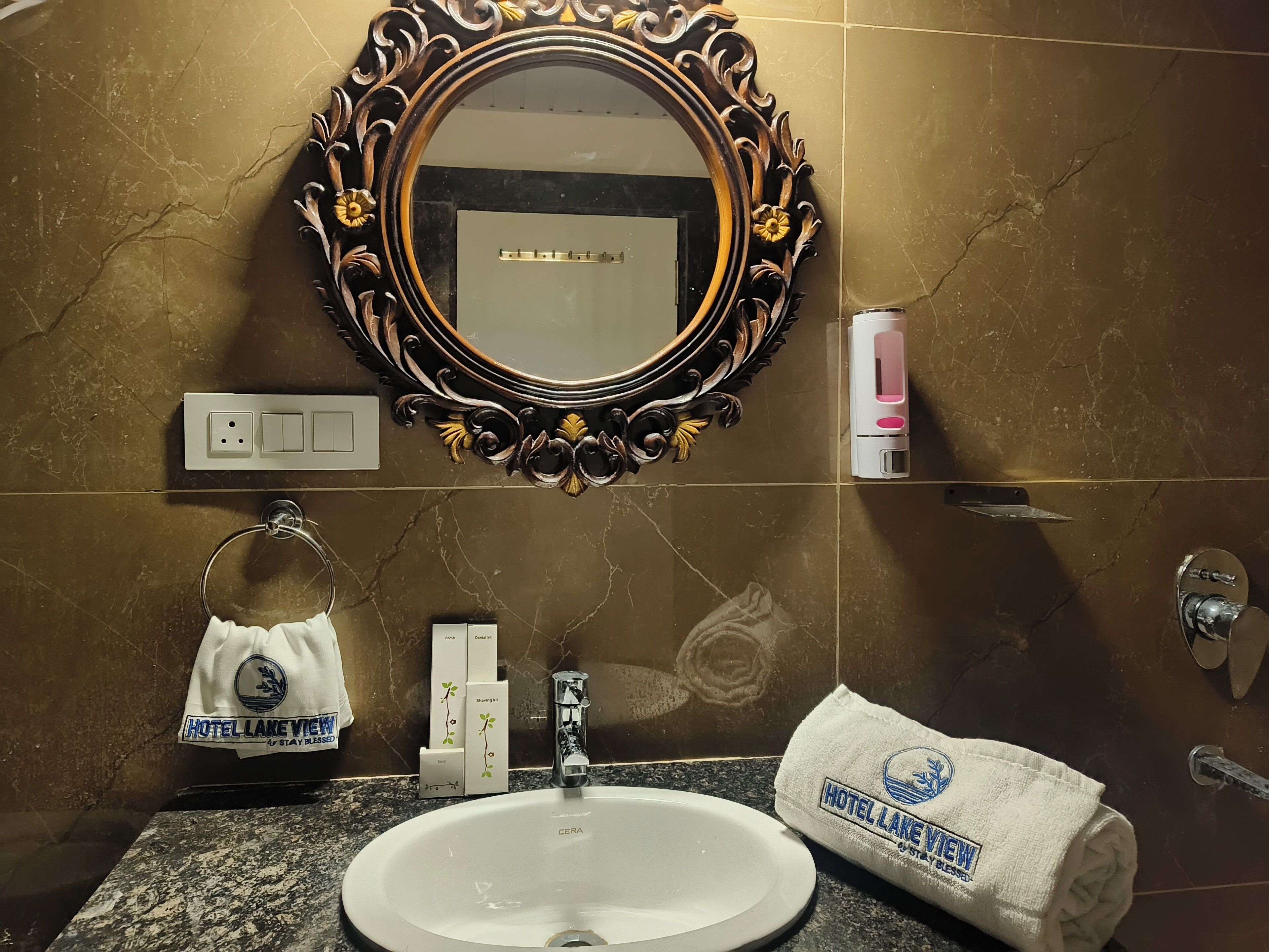 Photo - Hotel Lake View Airport Zone