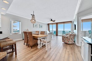 Dining - San Carlos 501-High-End Luxury-Beachfront-2 Free Beach Chairs w/Umbrella (Gulf Shores)