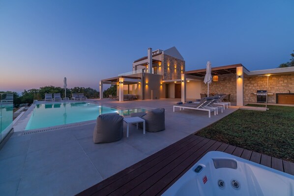 Villa, 4 Bedrooms, Private Pool, Garden View | Pool