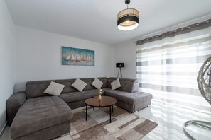 Televisio, pöytäjalkapallopöytä