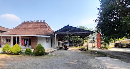 SPOT ON 92738 Wisma Bani Pandi Syariah