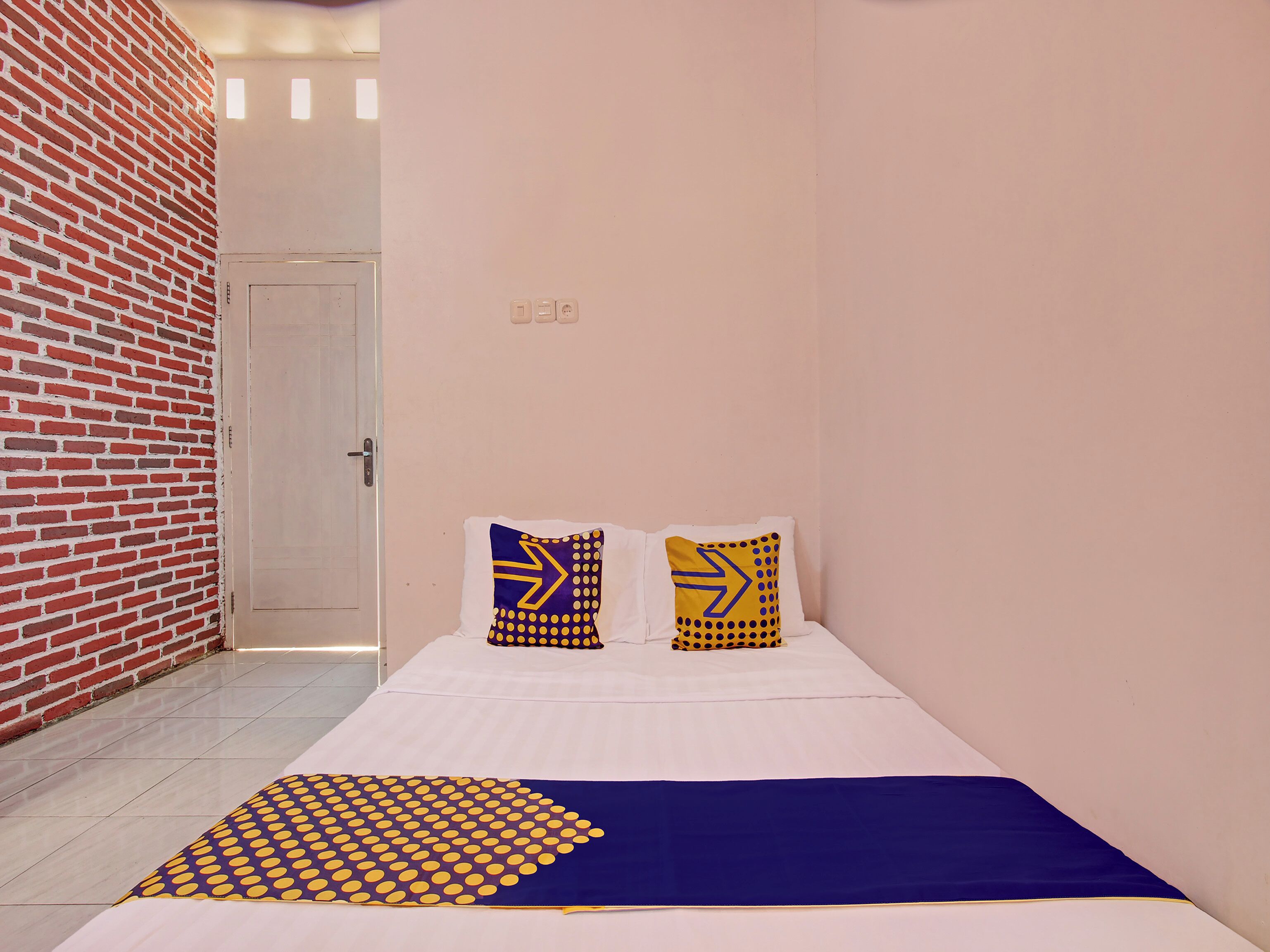 Kamar Double Ekonomi | Wi-Fi gratis dan seprai linen