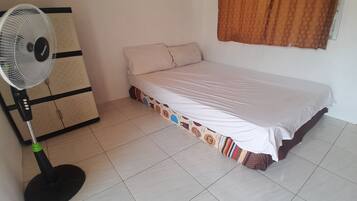 Economy-dobbeltværelse | Gratis Wi-Fi, sengetøj