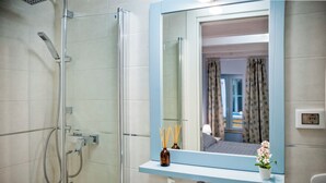 Room, 1 Bedroom, City View | Bathroom - Casa Polo Rovinj Apartments (Rovinj)