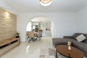 Villa, 2 Bedrooms, Private Pool, Mountain View | Living room - Villa Zrilić (Benkovac)