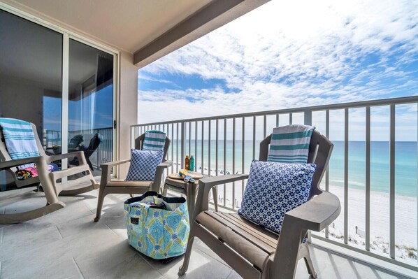 Property grounds - 715 | Gulf Front Penthouse with 3 King Suites! (Fort Walton Beach)