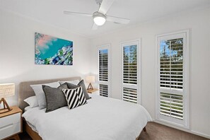 5 bedrooms, iron/ironing board, free WiFi