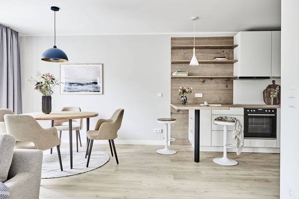 Master Suite mit Dampfbad und Balkon | Eigene Küche
