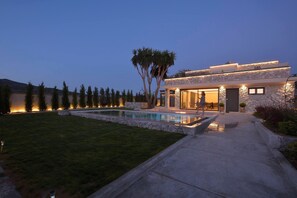Exterior - Villa Flamingo - Private pool, sleeps 8+, 300m away from renowned Issos Beach (Corfu)