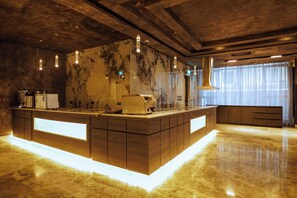 包含每日自助早餐