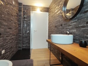 Basic Apartment | Bathroom - Suite Apartments i4MORI Porto Pino (Sant'Anna Arresi)