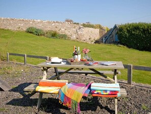 Tempat makan outdoor