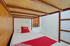 Habitación individual estándar | Wifi gratis y ropa de cama 