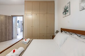 1 bedroom, desk, iron/ironing board, free WiFi