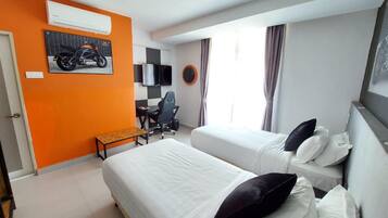 Peti besi dalam bilik, seterika/papan seterika, Wi-fi percuma