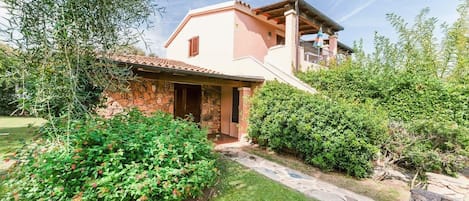 Apartment, 3 Bedrooms, Balcony | Exterior