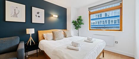 1 chambre, fer et planche à repasser, lit parapluie, Wi-Fi gratuit