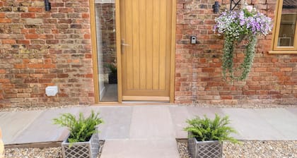 The Grange Cottage 2