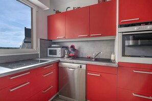 Frigorifero, microonde, forno, lavastoviglie