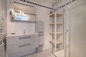Dusche, Haartrockner
