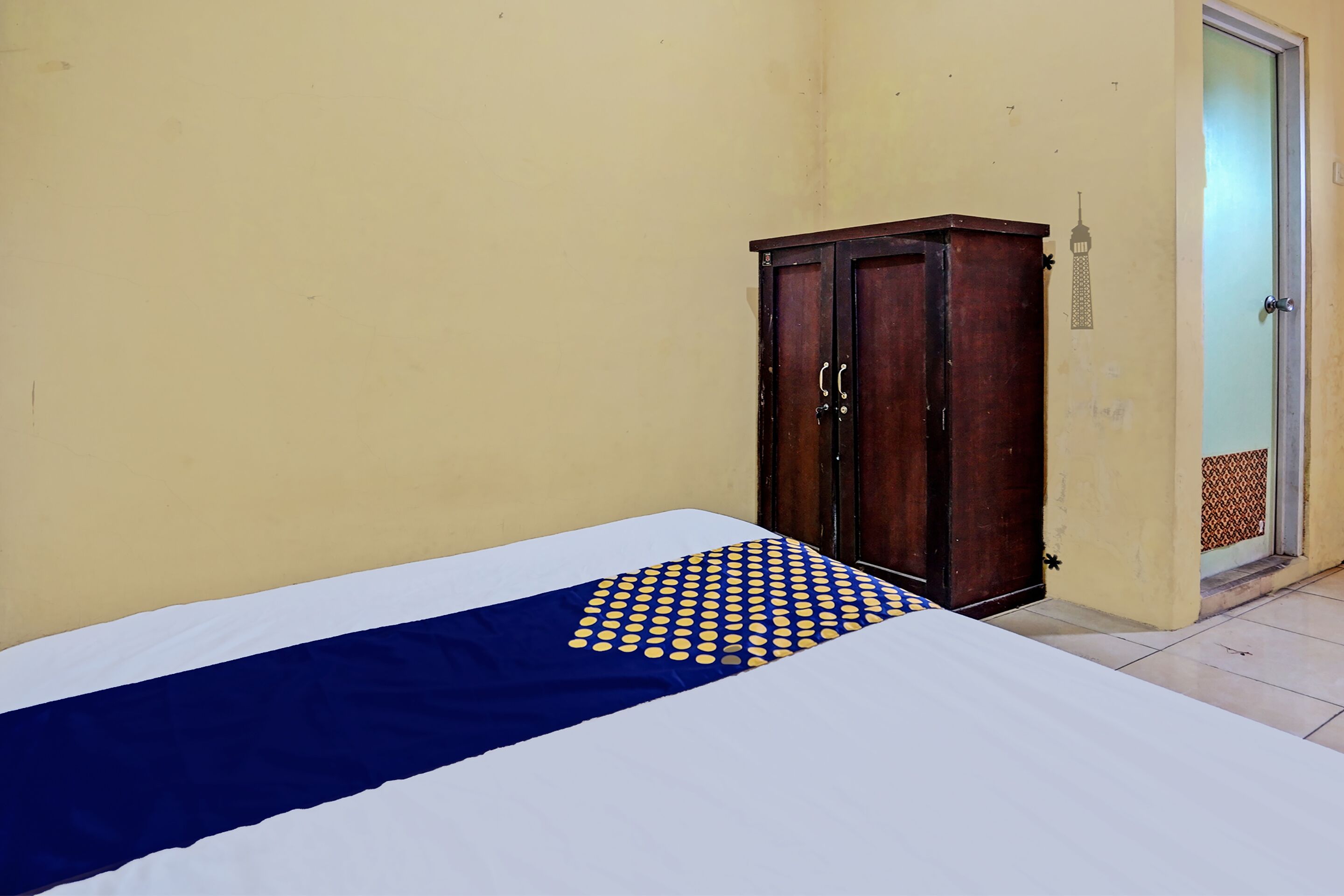 Double Room | Desk, free WiFi, bed sheets