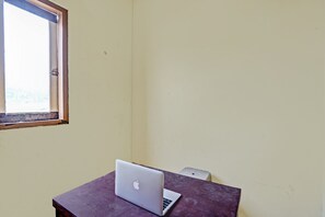 Reception - Hotel O Lili Kost SyariahNearKetapang Royal City (Banyuwangi)