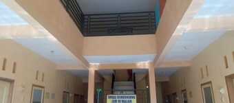 Hotel O Lili Kost SyariahNearKetapang Royal City