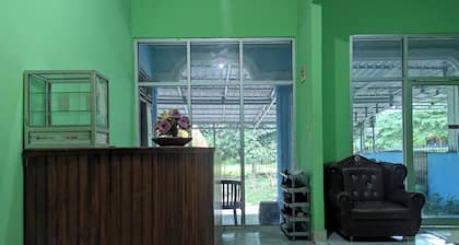 OYO 92724 Penginapan Syariah Al Syifa
