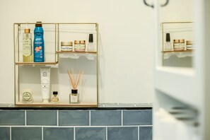 Apartment | Bathroom | Shower, free toiletries, hair dryer, towels - Vintage Charm 1BR Apt w Balcony & View (Haifa)