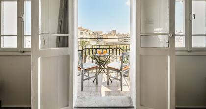 Vintage Charm 1BR Apt w Balcony & View