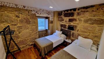 1 chambre, fer et planche Ă repasser, Wi-Fi, draps fournis