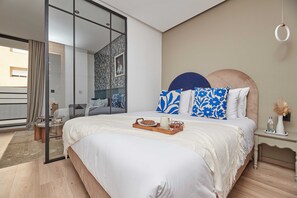 1 soverom, strykejern/-brett og barnesenger (inkludert)