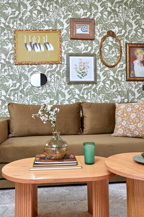 Elite-Apartment | Wohnbereich | Smart-TV
