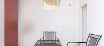 Hotel O Octav Homestay
