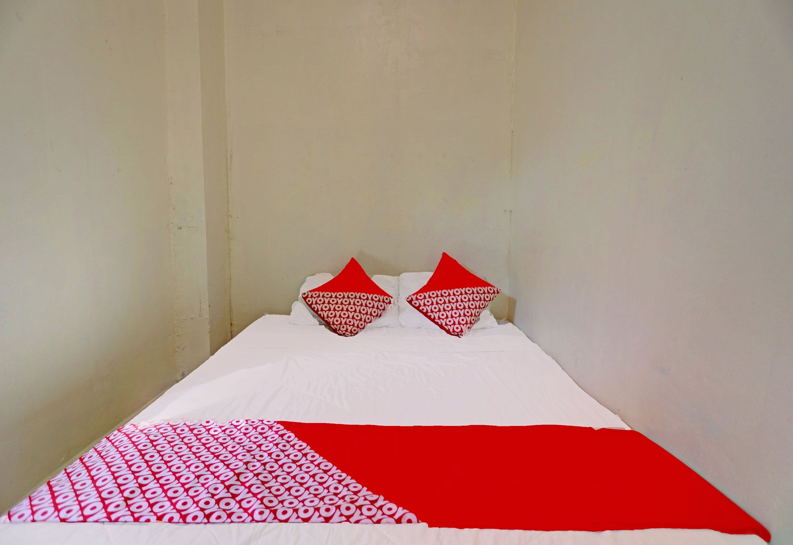 Habitación Deluxe doble | Escritorio, wifi gratis, ropa de cama