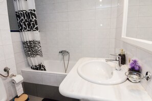 Apartment | Bathroom - Kallithea Charming New 1BR Apartment (Kallithea)