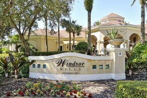 Property grounds - Upscale Townhome At Windsor Hills w Private Pool (Kissimmee)